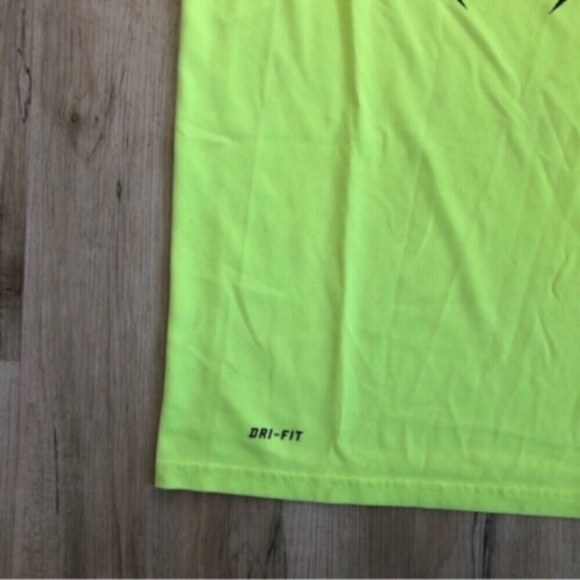 Nike Men's Bright Yellow Graphic Football Skull Tee - Picture 8 of 8